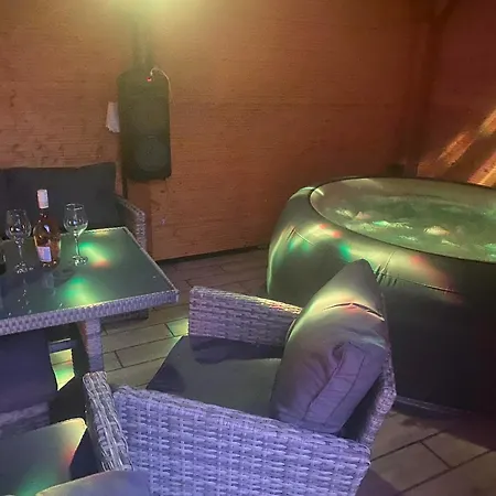 Apartment S Wellnessom *