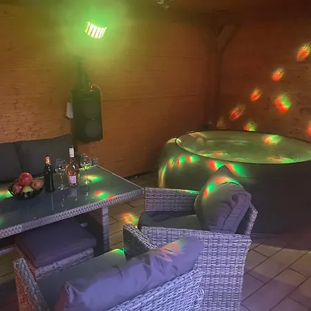 Apartmán S Wellnessom Spacince